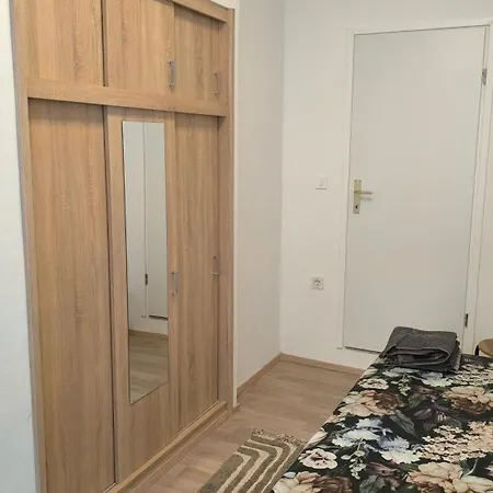 Ema Apartment