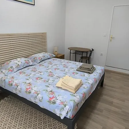 Apartment Ema *